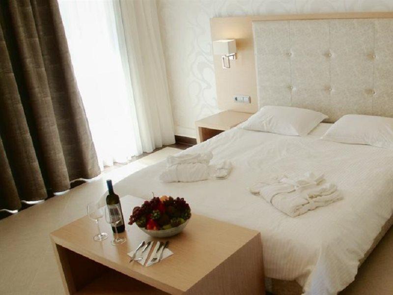 Ionian Emerald Resort คาราโวมิลอส ภายนอก รูปภาพ